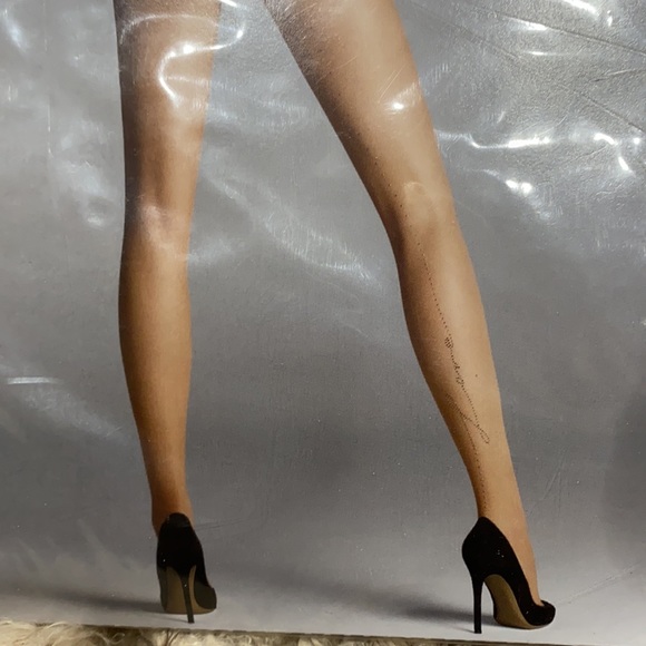 🔥Wolford “Loveletter” tights size medium in black - Picture 2 of 8